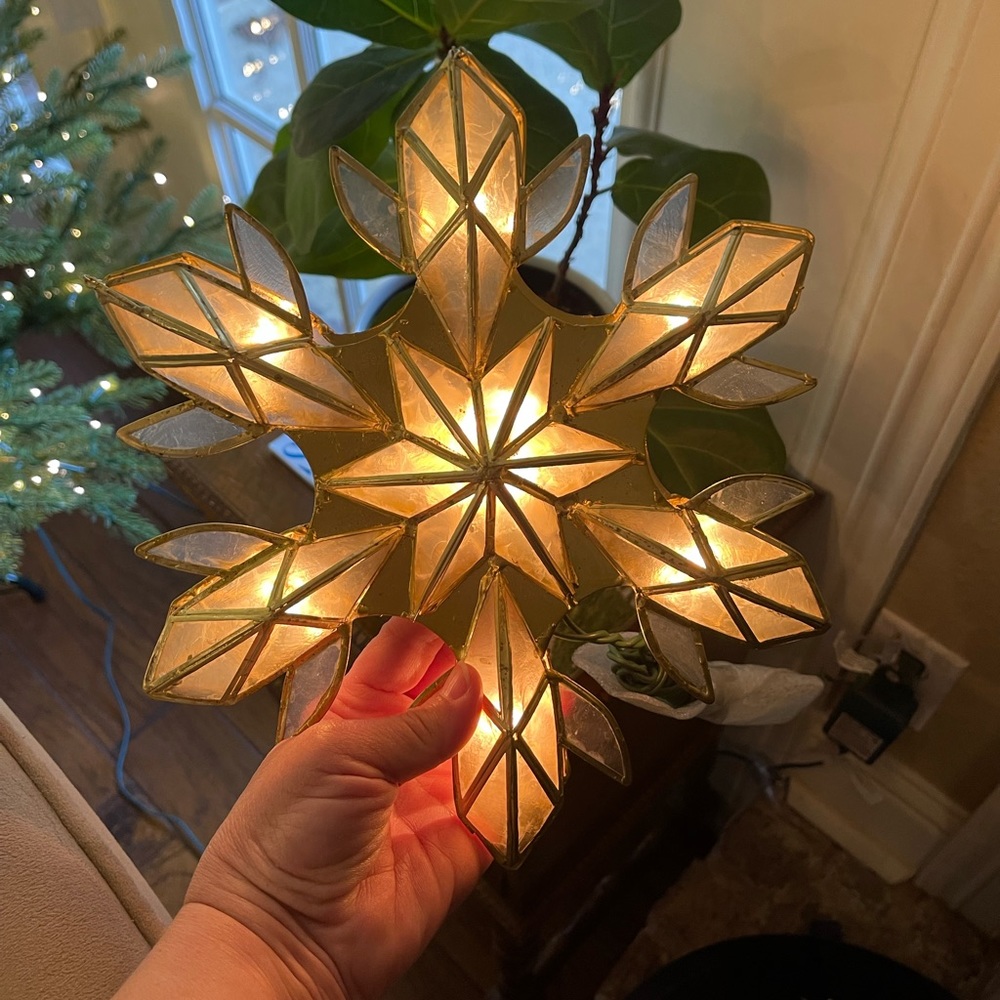 Brand new Balsam Hill tree topper. Smoke free home. Never been used.